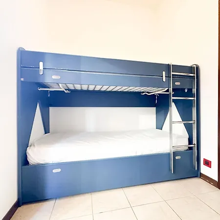 Airone Mare-condominio Romeo-60 M Dal Mare,